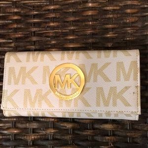 Michael Kors wallet
